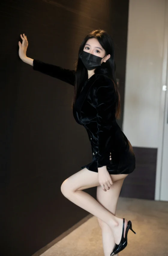 [秀人内购] 谢小蒽 诱人私拍福利 黑色绳缚