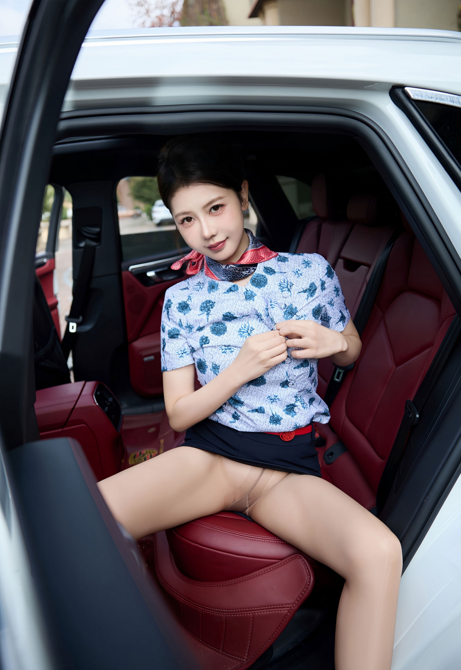 [XiuRen秀人网] 2026.01.16 No.11241 尹甜甜 空姐制服 肉色丝袜 性感写真 [60+1P]