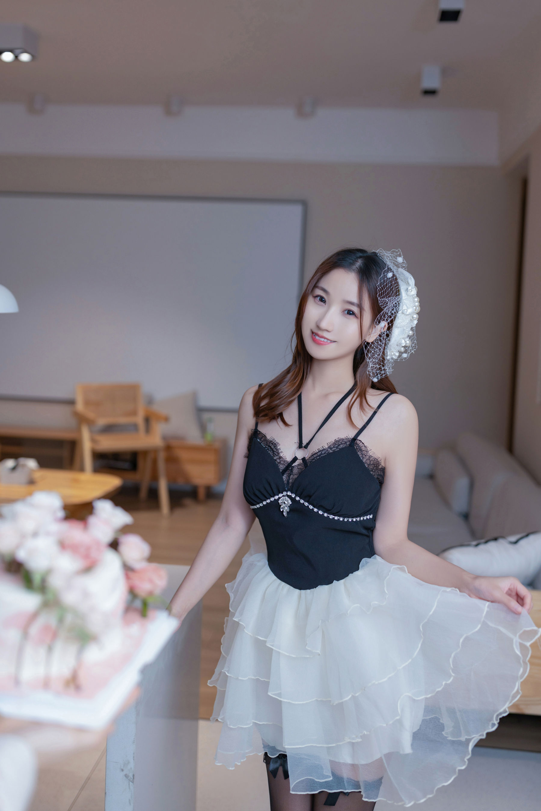 [秀人内购] 杏子 诱人私拍福利 生日快乐